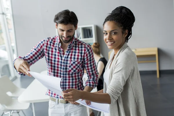 Young people in the office — Stock Photo, Image