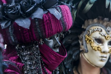 geleneksel Venedik karnaval maskesi