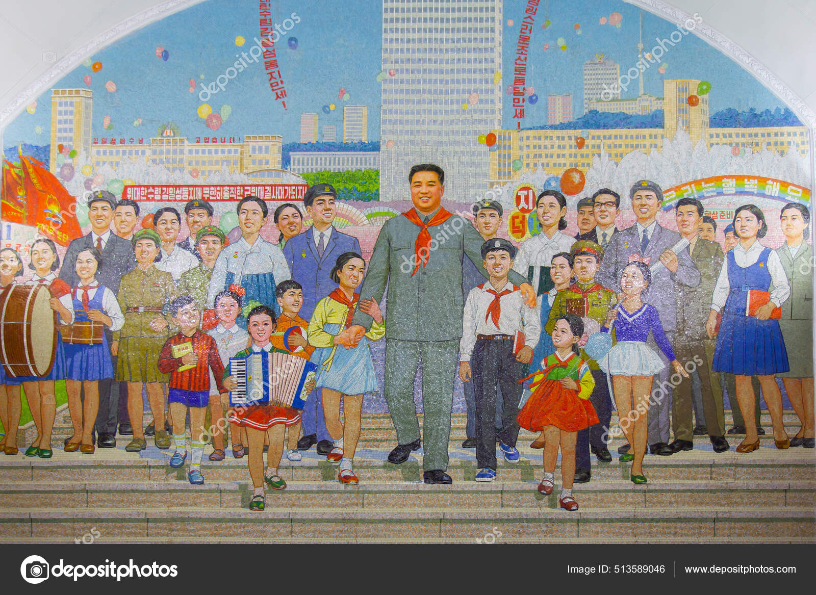 ピョンヤン 2015年7月28日 北朝鮮の平壌地下鉄のモザイク 1965年