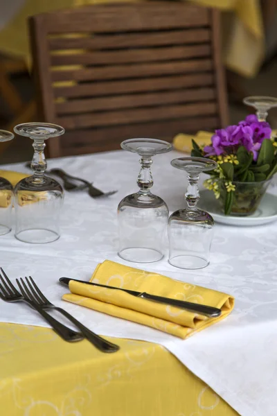 Mesa en el restaurante — Foto de Stock