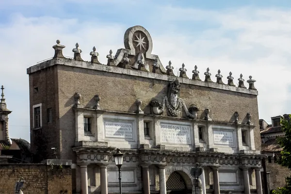 Porta del Popolo in Rome, Italy — Stock Photo, Image