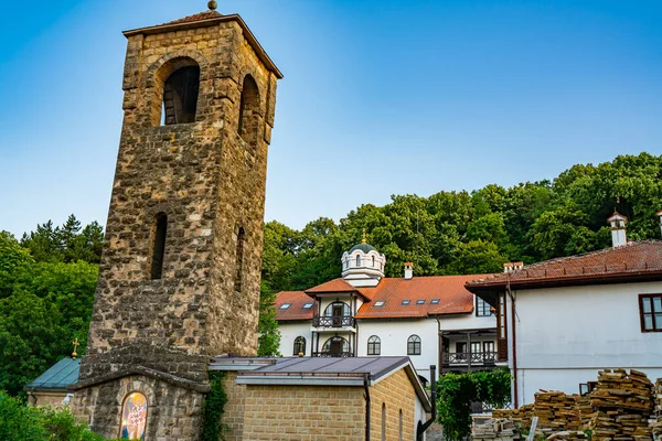 東セルビアのネゴチン近くのブコヴォ修道院での眺め — ストック写真