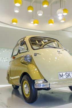 BMW Gina