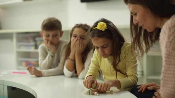 Стоковые видео Для детей ⬇ Скачать футажи Для детей | Depositphotos
