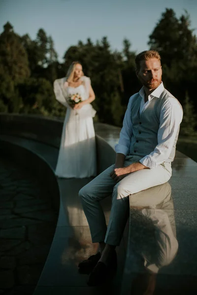 Closeup Young Newlywed Man Sitting Front His Young Bride — Stock Photo, Image
