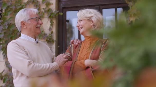 Handsome Senior Couple Embracing Autumn Park — Stock Video