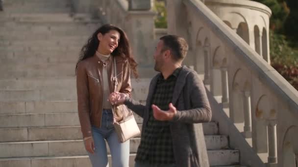 Couple Amoureux Passer Temps Sur Date — Video