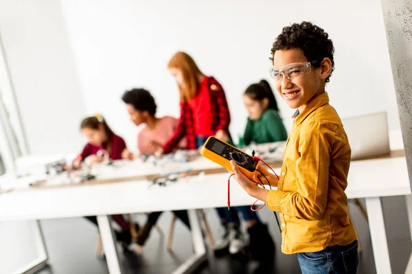 Cute Little Boy Standing Front Group Kids Programming Electric Toys — Stock Photo, Image