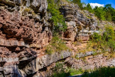 Doğu Sırbistan 'daki Boljetin nehir geçidine bak