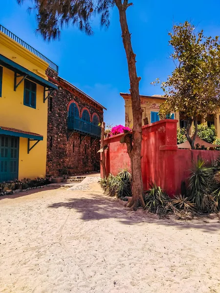 セネガルのダカール近くのゴリー島から伝統的な建築 — ストック写真