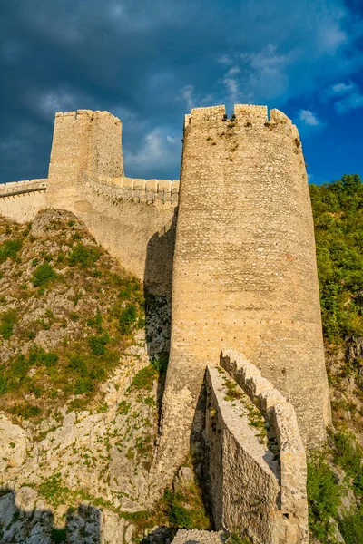 Widok Średniowieczną Twierdzę Golubac Serbii — Zdjęcie stockowe