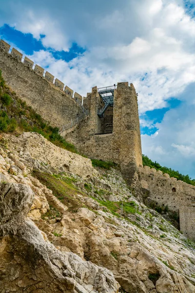 Sırbistan Daki Ortaçağ Golubac Kalesine Bak — Stok fotoğraf