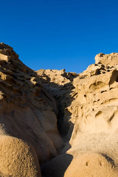 Pohled Pláž Vlychada Sopečný Popel Písek Skalní Formace Ostrově Santorini — Stock fotografie