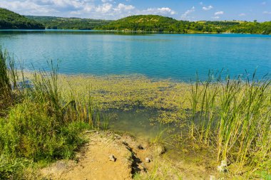 Doğu Sırbistan 'daki Zajacar yakınlarındaki Grliste gölüne bak