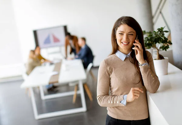 Cute Young Business Woman Standing Office Using Mobile Phone Front — Stock Photo, Image