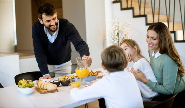 Young Happy Family Talking While Having Breakfast Dining Table Apartment — Stock Photo, Image