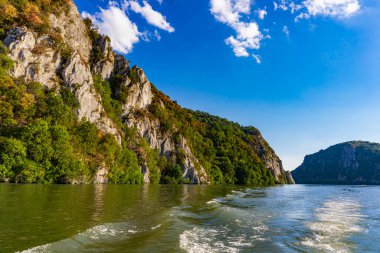 Sırbistan'ın Cerdap kentindeki Tuna geçidinde manzara