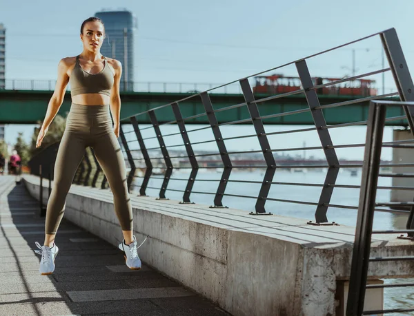 Pretty Young Woman Sportswear Exercising River Promenade — Stock Photo, Image