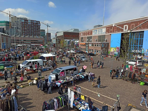 Amsterdã Holanda Maio 2022 Pessoas Não Identificadas Mercado Pulgas Hallen — Fotografia de Stock
