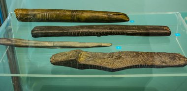 Boljetin, Sırbistan - 3 Eylül 2021: Sırbistan 'daki Lepenski Vir Müzesi' nin asaları. Lepenski Vir, Avrupa 'da planlanan en eski yerleşim yeri..