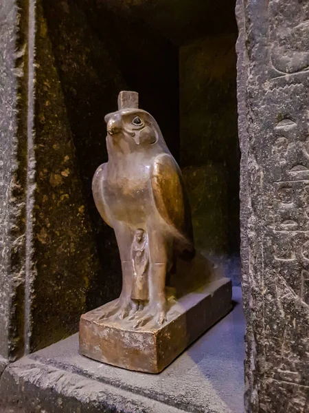 Cairo Egipto Diciembre 2021 Estatua Horus Del Museo Egipcio Cairo —  Fotos de Stock