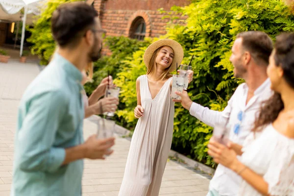 Group Happy Young People Cheering Having Fun Outdoors Drinks — Photo