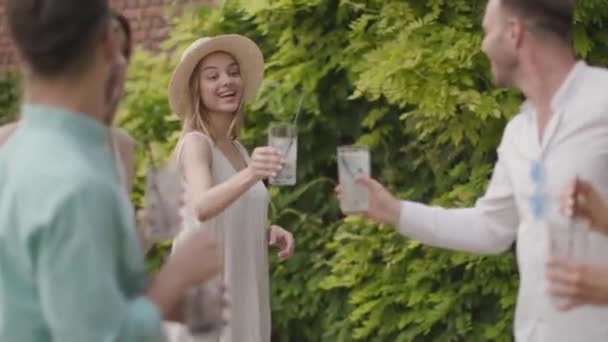 Group Happy Young People Cheering Having Fun Outdoors Drinks — 비디오