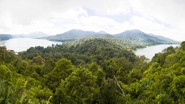 印度尼西亚巴厘岛Buyan湖和Tamblingan湖全景 — 图库照片