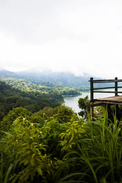 インドネシアのバリ島のBuyan湖での眺め — ストック写真