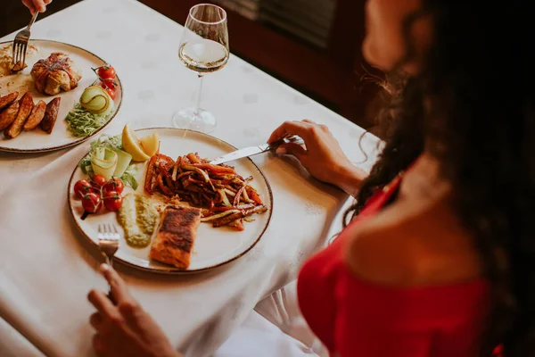 Handsome Young Couple Having Lunch White Wine Restaurant — Foto Stock