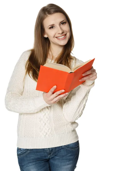 Frau mit Buch in der Hand — Stockfoto