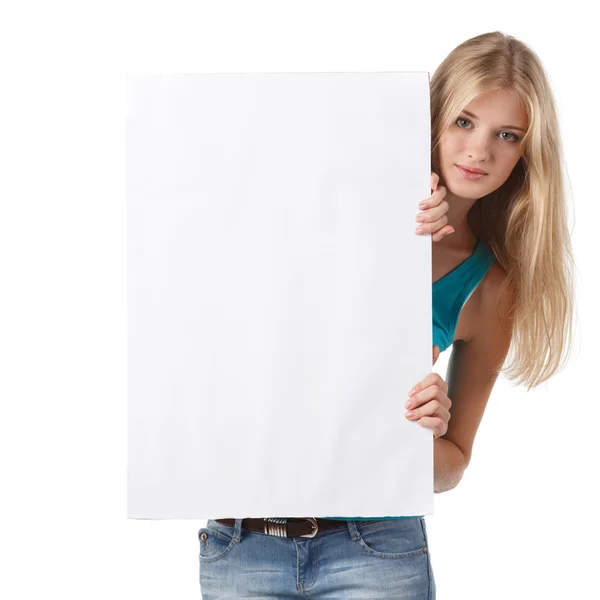 女人指着一个空白板 — 图库照片