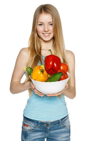 Chica sosteniendo tazón con verduras —  Fotos de Stock