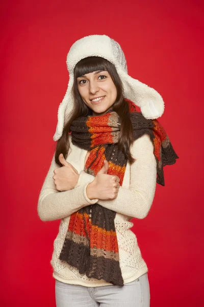 Winter girl showing thumbs up — Stock Photo, Image