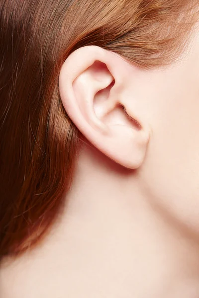 Mänskliga örat närbild — Stockfoto