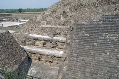 teotihuacan adım piramitte bir parçası