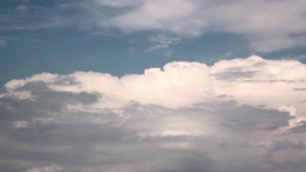 Muchos tipos de nubes diferentes — Vídeo de stock