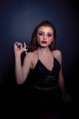 Kanlı gözyaşları Cadılar Bayramı 'nı kapatıyor. 