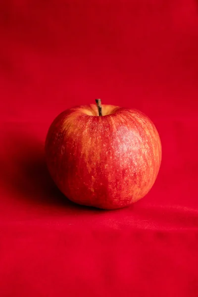 Close Fresh Red Apple Red Background — Stock Photo, Image