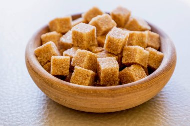 Esmer Şeker Küpleri kapatın