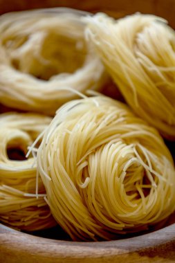 Klasik kuru İtalyan makarnası. Kapatın.