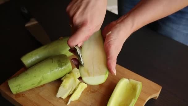 Woman Hands Close Carving Zucchini Home — Stock Video
