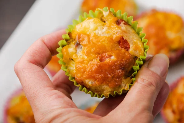 Primer Plano Muffins Salados Con Queso Con Verduras — Foto de Stock