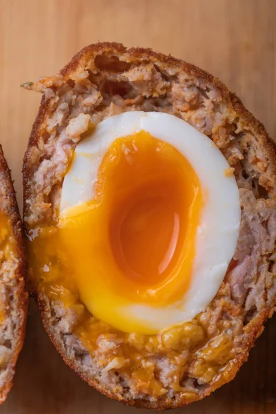 Домашние Английские Яйца Колбасе Завернутые Скотч — стоковое фото