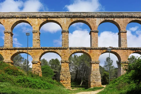 Rzymskiego akweduktu pont del diable w tarragona, Hiszpania — Zdjęcie stockowe