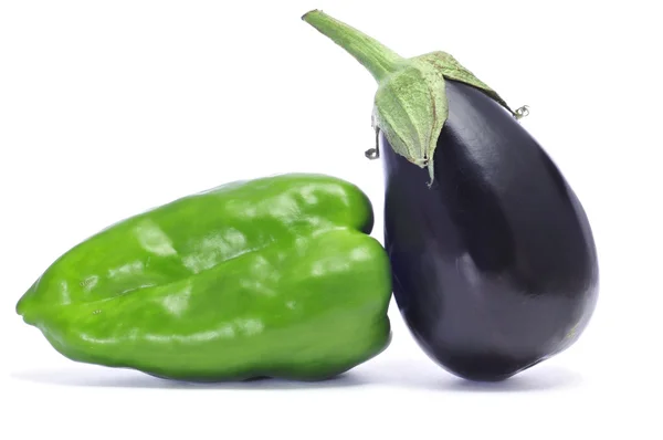 Groene peper en aubergine — Stockfoto