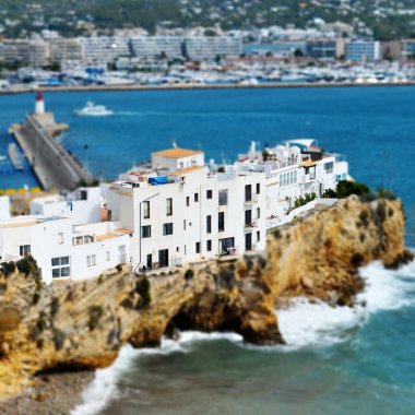 sahte tilt shift görünümü Ibiza Town, balear sa penya bölgesinin