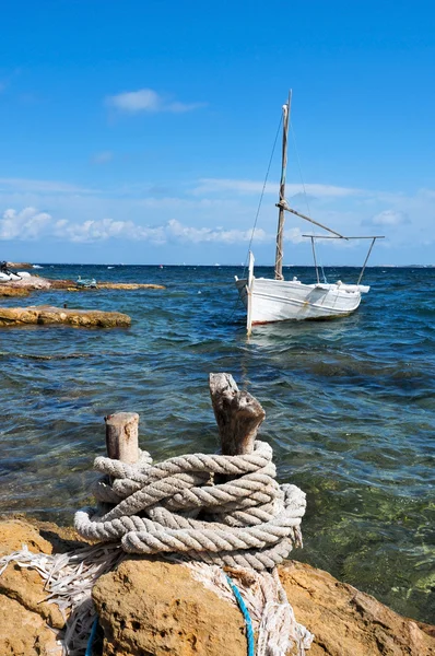 Vissen boot in formentera, Balearen, Spanje — Stockfoto