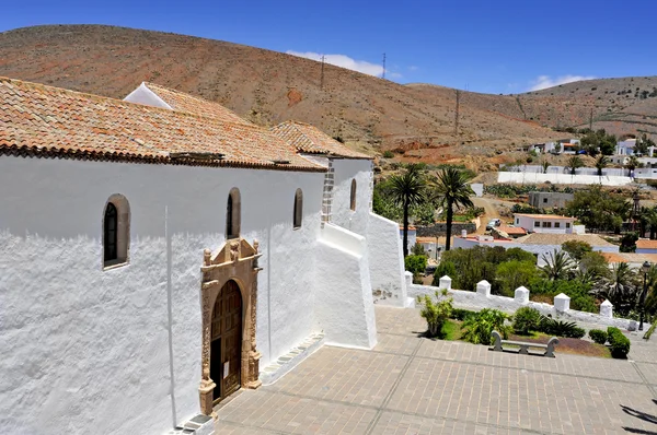 Katedrála kostel svaté Marie betancuria na ostrově fuerteventura, c — Stock fotografie