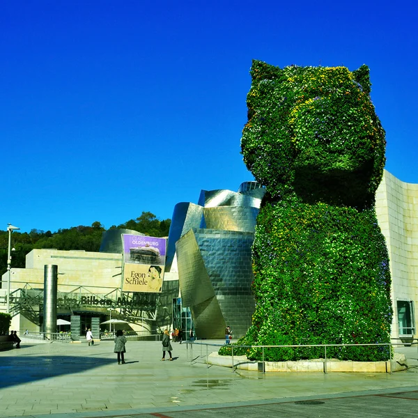 Музей Гуггенхайма в Бильбао, Испания — стоковое фото
